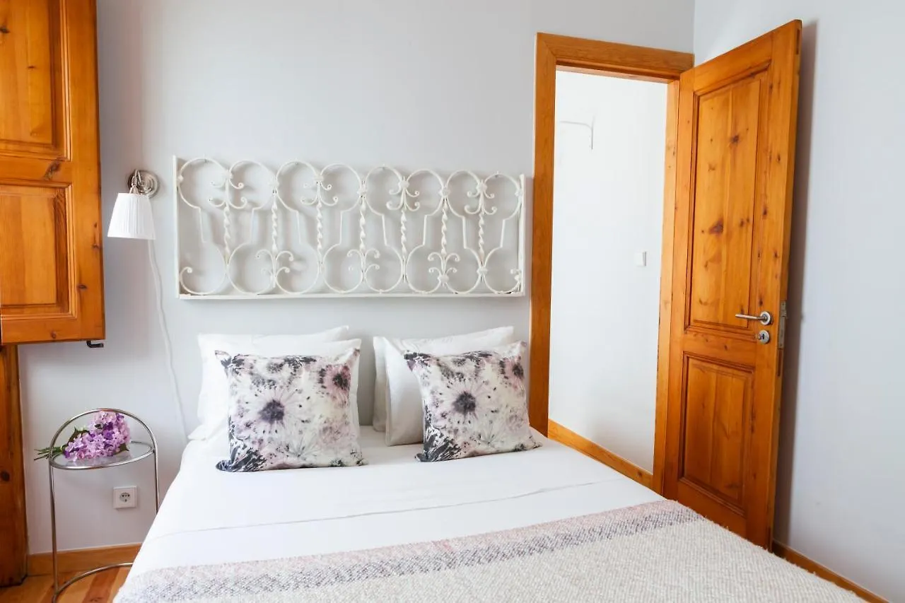 Alfama Terrace Apartment With Authentic XVIII Tiles And Historic Notes 3 Bedrooms & 2 Bathrooms Ac Lisboa 0*,  Portugal