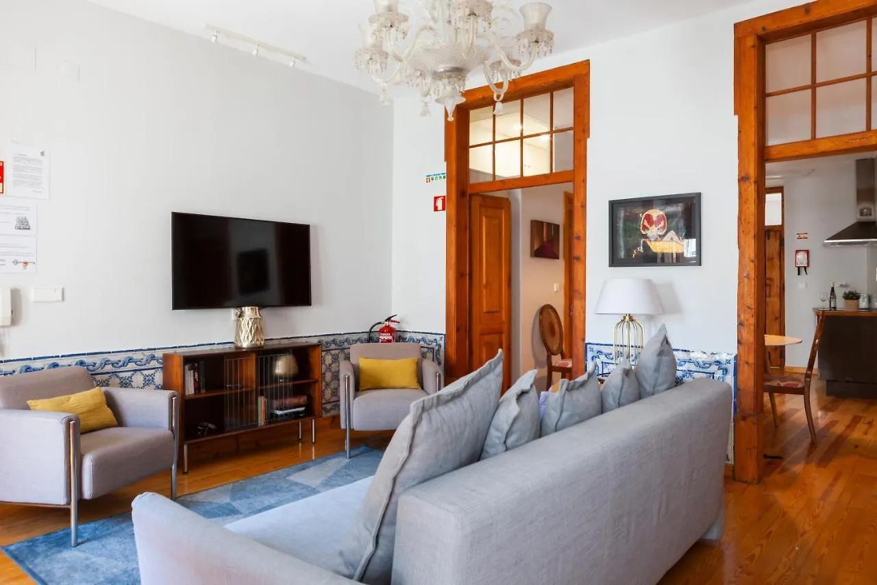 Alfama Terrace Apartment With Authentic XVIII Tiles And Historic Notes 3 Bedrooms & 2 Bathrooms Ac Lisbon 0*,